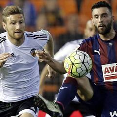 García Pitarch ya acelera por Borja Bastón y Halilovic