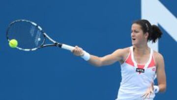 La española Lara Arruabarrena cayó eliminada en Hobart frente a la rumana Simona Halep por 6-3 y 6-2.