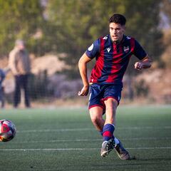 Jorge Cabello, principal novedad en la primera lista de Felipe