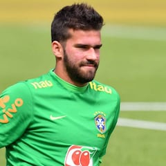 "Alisson está cerca del Real Madrid; costará 78 millones..."