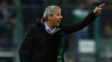 En el Borussia mönchengladbach, Lucien Favre se ha posicionado como un animador de la Bundesliga.