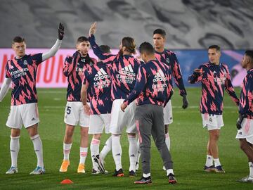 Los jugadores del Real Madrid antes que de comienzo el partido 