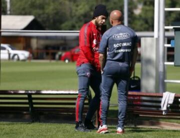 La Roja recibió la visita de los niños de la Teletón