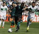 Elche y Betis se reparten un punto que les sabe a poco