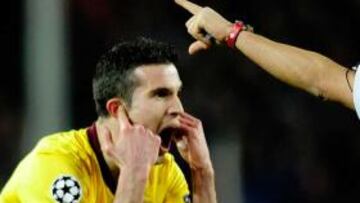 Van Persie: "El arbitraje ha sido un cachondeo"