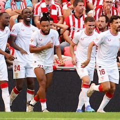 El Sevilla pesca en la locura