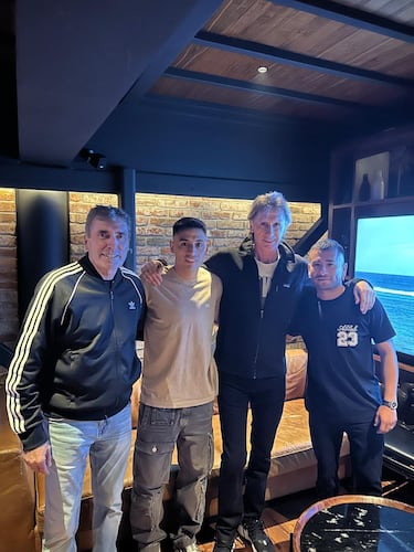 Gareca se reunió con Cabral
