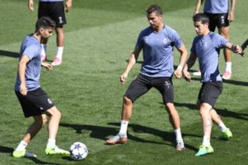 Último entrenamiento del Real Madrid antes del derbi