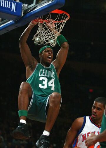 En 1998 fue fichado por Boston Celtics. En el equipo Massachusetts estuvo 15 años hasta su marcha a Brooklyn.