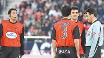 <b>DURO GOLPE. </b>Los jugadores mallorquinistas no contaban con un tropiezo ante el Levante.