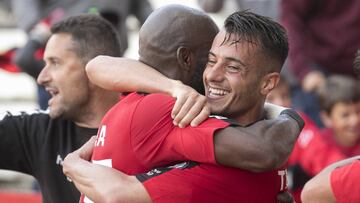 Emaná y Tejera celebran el 2-1 ante el Mirandés.