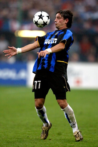 Temporadas en el FC Inter: 2002-05 y 2006-07 | Temporadas en el AC Milan: 1995-97, 1998-99 y 2000-01