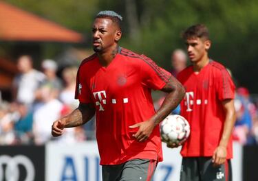 Stefan Effenberg urges Jerome Boateng to join PSG