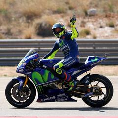 “Alucino con todos los pilotos, y con Valentino Rossi, más”