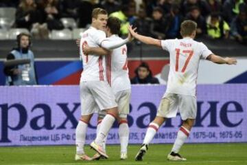 Aleksandr Kokorin celebra el 2-1.