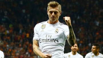 Toni Kroos celebra el gol que dio la victoria al Real Madrid contra el Galatasaray en Estambul.