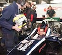 Pol prueba con un monoplaza en Montmeló y se estrella