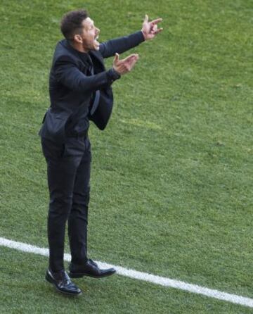 Así fue la intensa pasión de Simeone en la banda ante el Sevilla