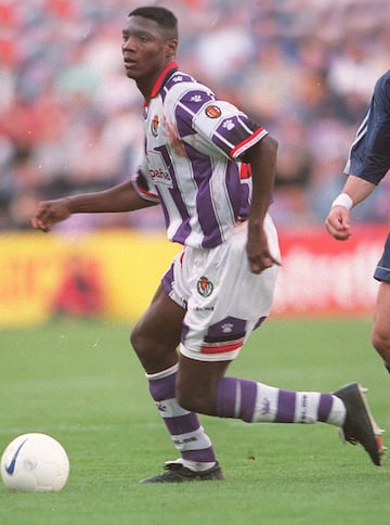 El centrocampista de Cali estuvo en dos equipos de la liga espa?ola. Visti車 la camiseta del Valladolid (1996-02) durante 113 encuentros donde anot車 3 goles. Jug車 en el Mallorca la temporada 2002-03 en la que disput車 35 partidos y marc車 4 goles.