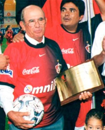 Alfredo "Pistache" Torres, una de las leyendas de "La Academia", campeón de Copa en 1962 y 1968; también ganó el Campeón de Campeones en 1962.