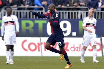 El extremo, hoy en el fútbol japonés, marcó 15 goles en sus cinco temporadas en el Cagliari. Junto a Guarín, son los sextos más anotadores de Colombia en la Liga de Italia.