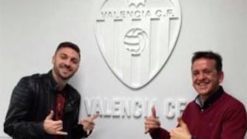 Valencia: Siqueira ya es oficial