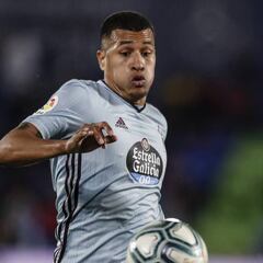 El Celta necesita fichar centrales