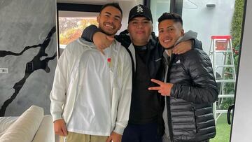 “En la cancha soy lateral izquierdo, en mi otra faceta soy ‘9′ y goleador”