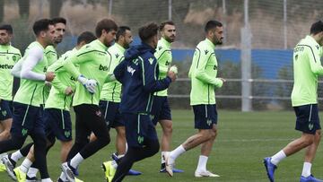 Levante - Betis: TV, horario y cómo y dónde ver online hoy