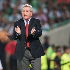 Vucetich niega negociaciones para dirigir al Tri