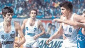 <b>EN EL PABELLÓN. </b>Delibasic, Llorente y Romay, contra el Cantú.
