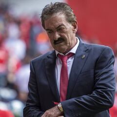 La Volpe no recibió refuerzos en América y Toluca