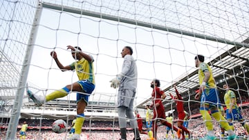 Keylor Navas y Nottingham Forest están al borde del descenso en la Premier League, por lo que el tico ya piensa en su futuro tras la cesión del PSG.