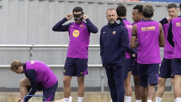 Eric Garcia con máscara
Hansi Flick