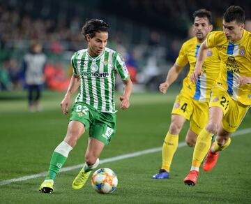 Es el único representante de México y de la CONCACAF dentro del top-10, el extremo de 18 años que juega para Real Betis vale 14 millones de euros.