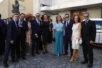 José Damián González, con Iñaki Cano, Rafael Almansa, Tomás Roncero y Rafa Guerrero junto a sus acompañantes. 


