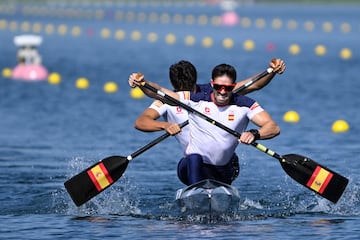 Moreno y Domínguez arrasan la serie junto a los chinos y pasan directos a las semifinales. Gran nivel mostrado por parte de los españoles. 