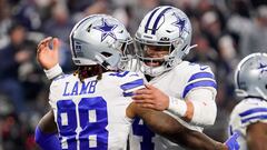 ARLINGTON, TEXAS - DECEMBER 24: CeeDee Lamb #88 of the Dallas Cowboys celebrates a touchdown with Dak Prescott #4 during the first half in the game against the Philadelphia Eagles at AT&T Stadium on December 24, 2022 in Arlington, Texas.   Sam Hodde/Getty Images/AFP (Photo by Sam Hodde / GETTY IMAGES NORTH AMERICA / Getty Images via AFP)