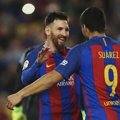 El Barça sobrevive al límite