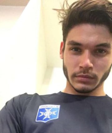 El delantero de madre chilena hizo inferiores en el Olympique de Lyon, en el verano participó del proyecto "Sangre Chilena" y ahora fichó por el Auxerre.