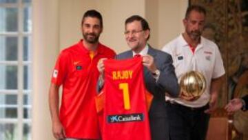 Rajoy recibe a la Selección: "Toda España está con vosotros"