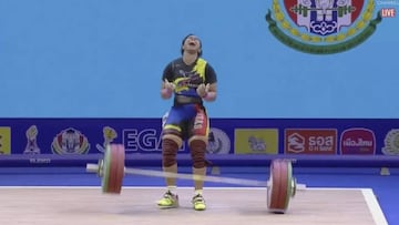 Leidy Sol&iacute;s levantando 142 Kgs para conseguir su primer titulo mundial 
  