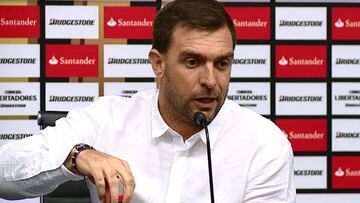 6 frases autocríticas del DT albo tras igualar ante Botafogo