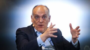 MADRID, 09/09/2022.- El presidente de la La Liga Javier Tebas, ofrece una rueda de prensa hoy, 09 de septiembre de 2022, en la sede de la Liga en Madrid para explicar los Límites Coste Plantilla Deportiva (LCPD) que cada club puede consumir durante la temporada. EFE/David Fernández
