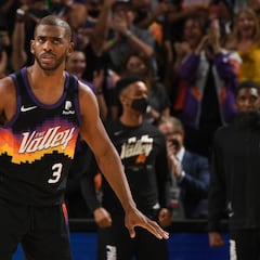 Clippers' Chris Paul allowed back for Game 3 after covid issue