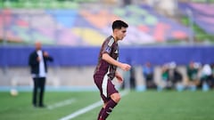 Mora, director de orquesta