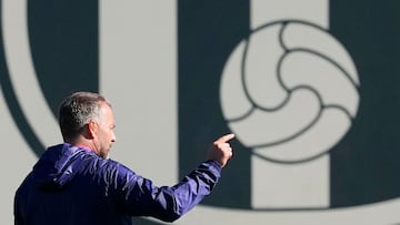 Hansi Flick alza la voz