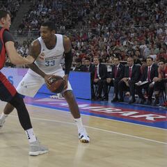 El Efes turco quiere quitarle al Real Madrid a Trey Thompkins