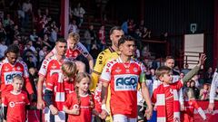 Es capitán en Europa y sueña con volver a la Roja: “Veo los partidos de Chile con mi familia, todos queremos ir al Mundial”