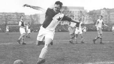¿Quién fue Josef Bican, el goleador que perdió su récord ante Cristiano?